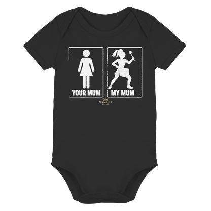 Drumella „Your Mum – My Mum“ Babybody - Organic Baby Bodysuit