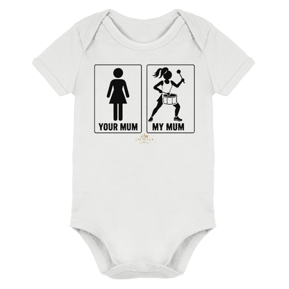 Drumella „Your Mum – My Mum“ Babybody - Organic Baby Bodysuit